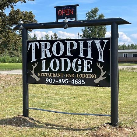 Trophy Lodge Accommodations Delta Junction Exterior photo